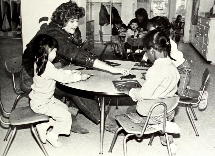 Teach at round table with children
