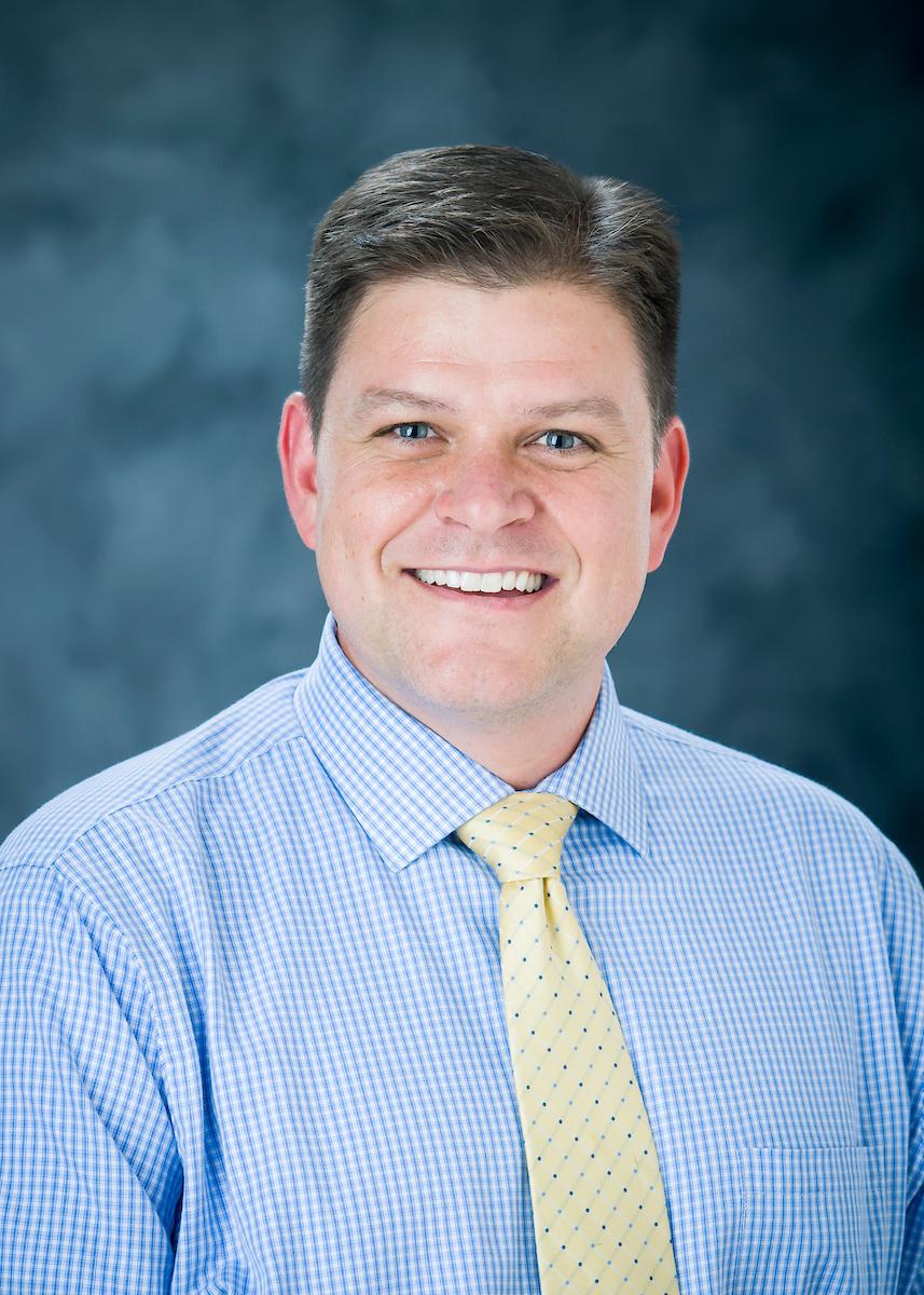 Headshot of Eric Moyen